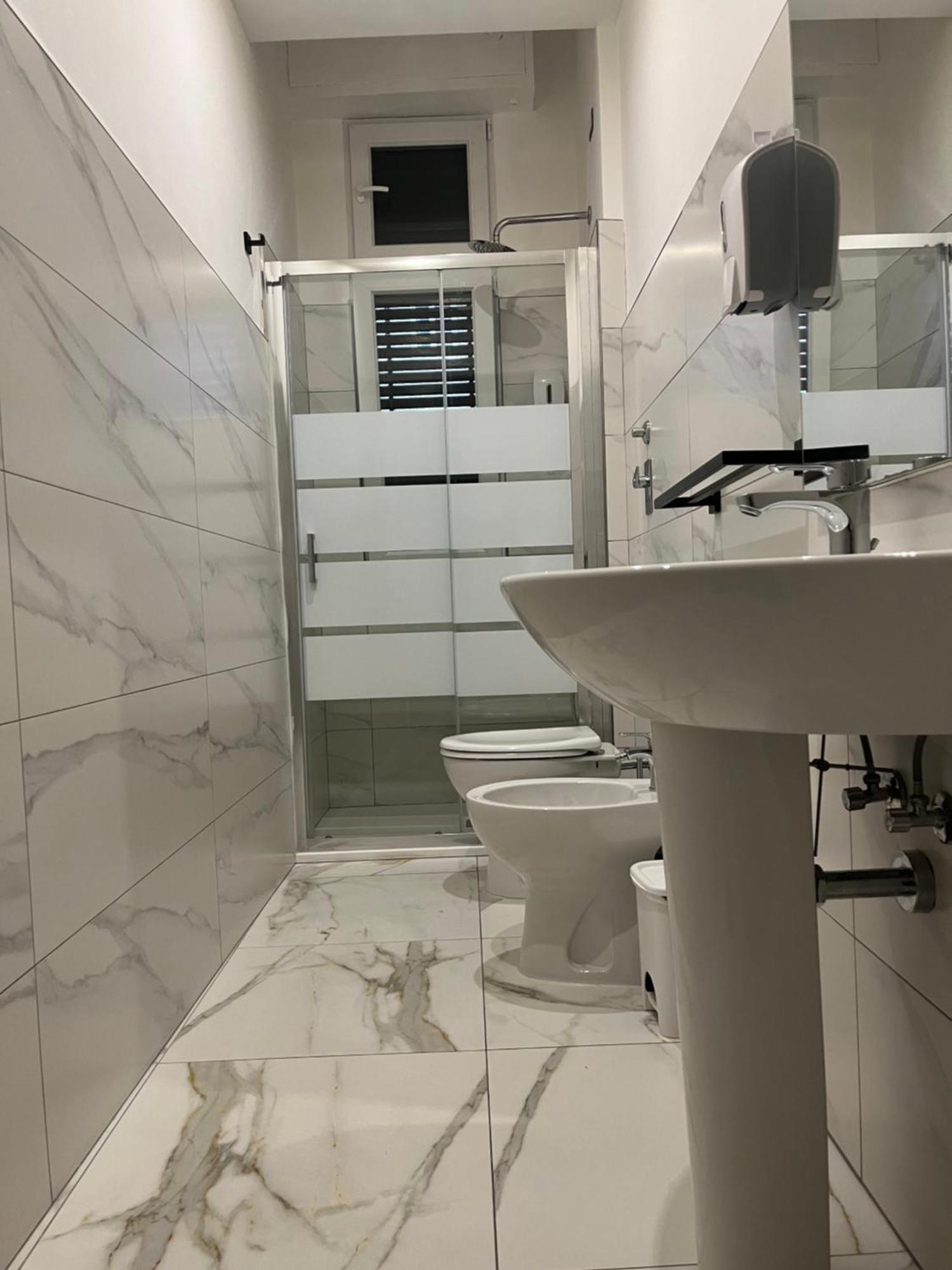 Jcube Apartments Bocconi Milano Extérieur photo